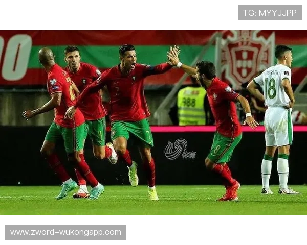 爆发盘带突破牵制后防大罗近期关键战较巅峰更爱直塞